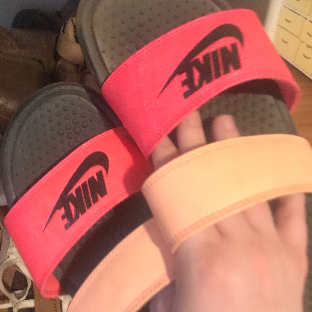 Nike slides